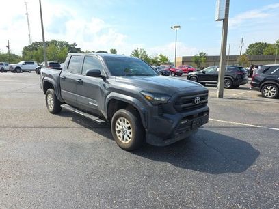 Used 2025 Toyota Tacoma SR5