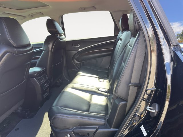 Used 2017 Acura MDX w/ Technology Package AWD/4WD image 13