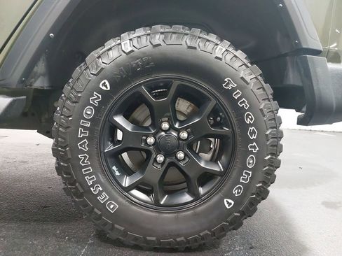 Used 2021 Jeep Wrangler Unlimited Sport image 32