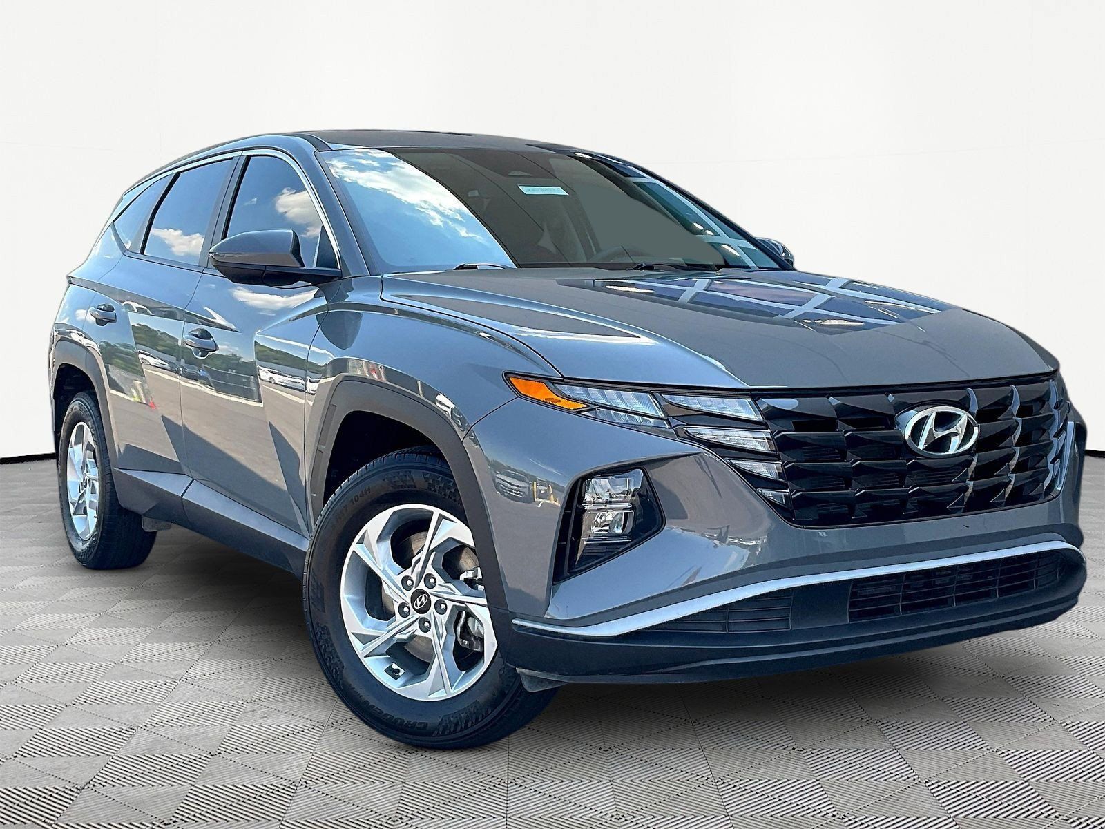 Certified 2024 Hyundai Tucson SE AWD/4WD image 3