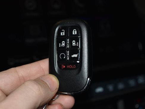 Used 2025 Honda Odyssey Elite image 17