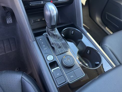 Used 2023 Volkswagen Atlas SE image 14