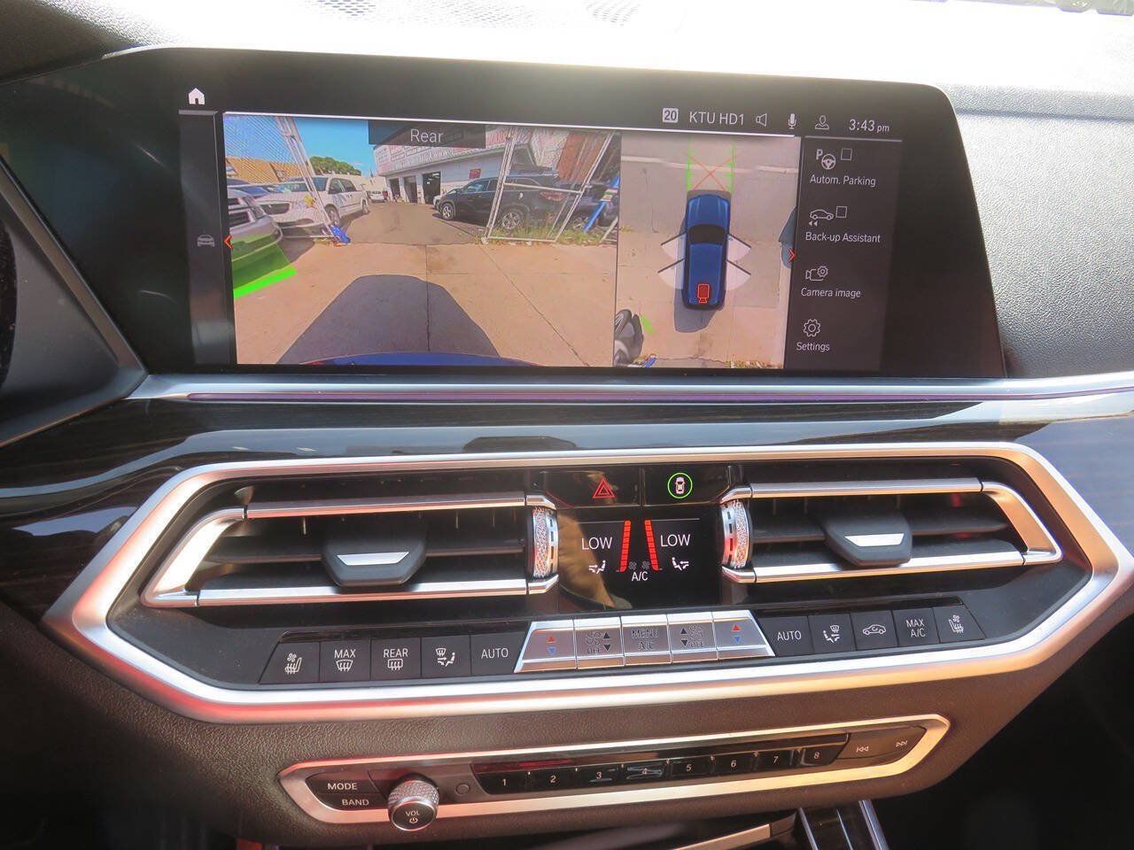 Used 2019 BMW X5 xDrive40i w/ M Sport Package AWD/4WD image 19