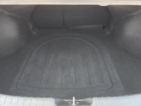 Used 2024 Hyundai Elantra Limited image 38