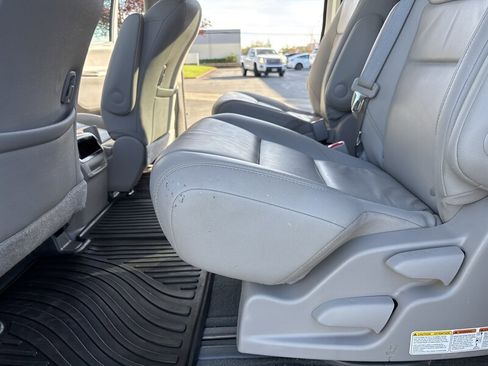 Used 2016 Toyota Sienna XLE w/ XLE Navigation Package image 30