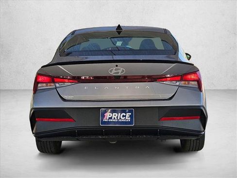 Used 2025 Hyundai Elantra Sport FWD image 6