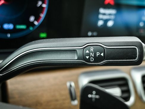 Used 2022 Mercedes-Benz GLS 450 4MATIC image 17