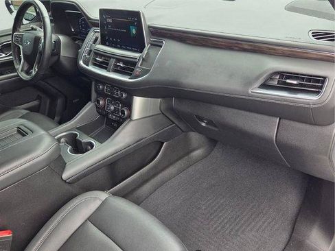 Certified 2022 Chevrolet Suburban Z71 w/ Off-Road Capability Package AWD/4WD image 22