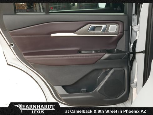 Used 2026 Ford Explorer Platinum RWD image 24
