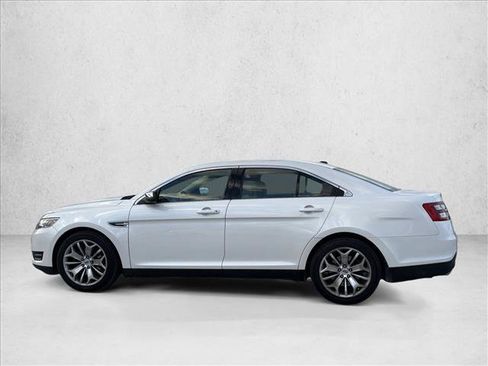 Used 2019 Ford Taurus Limited image 5