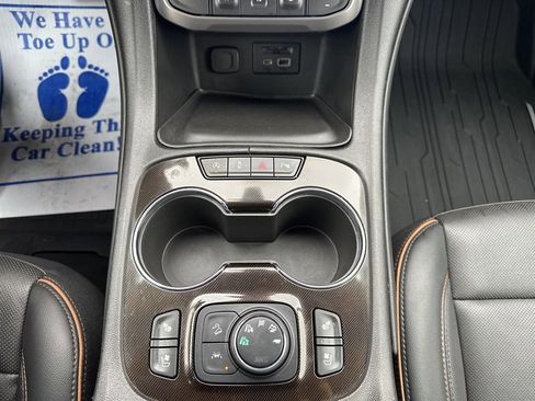 Used 2023 GMC Acadia AT4 w/ Technology Package image 23