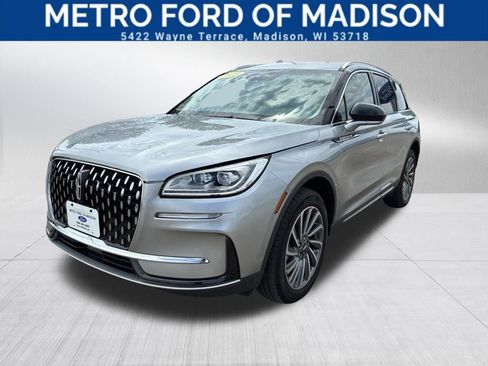 Used 2023 Lincoln Corsair Reserve AWD/4WD image 4
