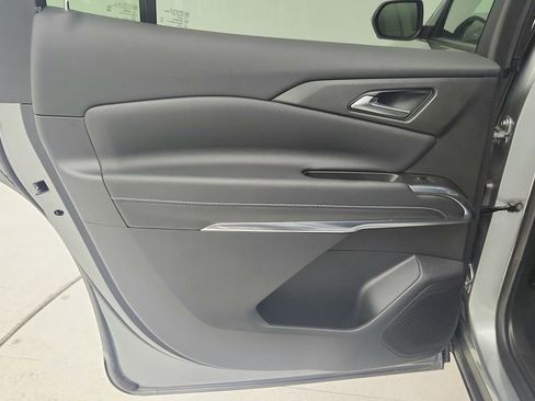 Certified 2025 Chevrolet Traverse LT w/ Driver Confidence Package image 28