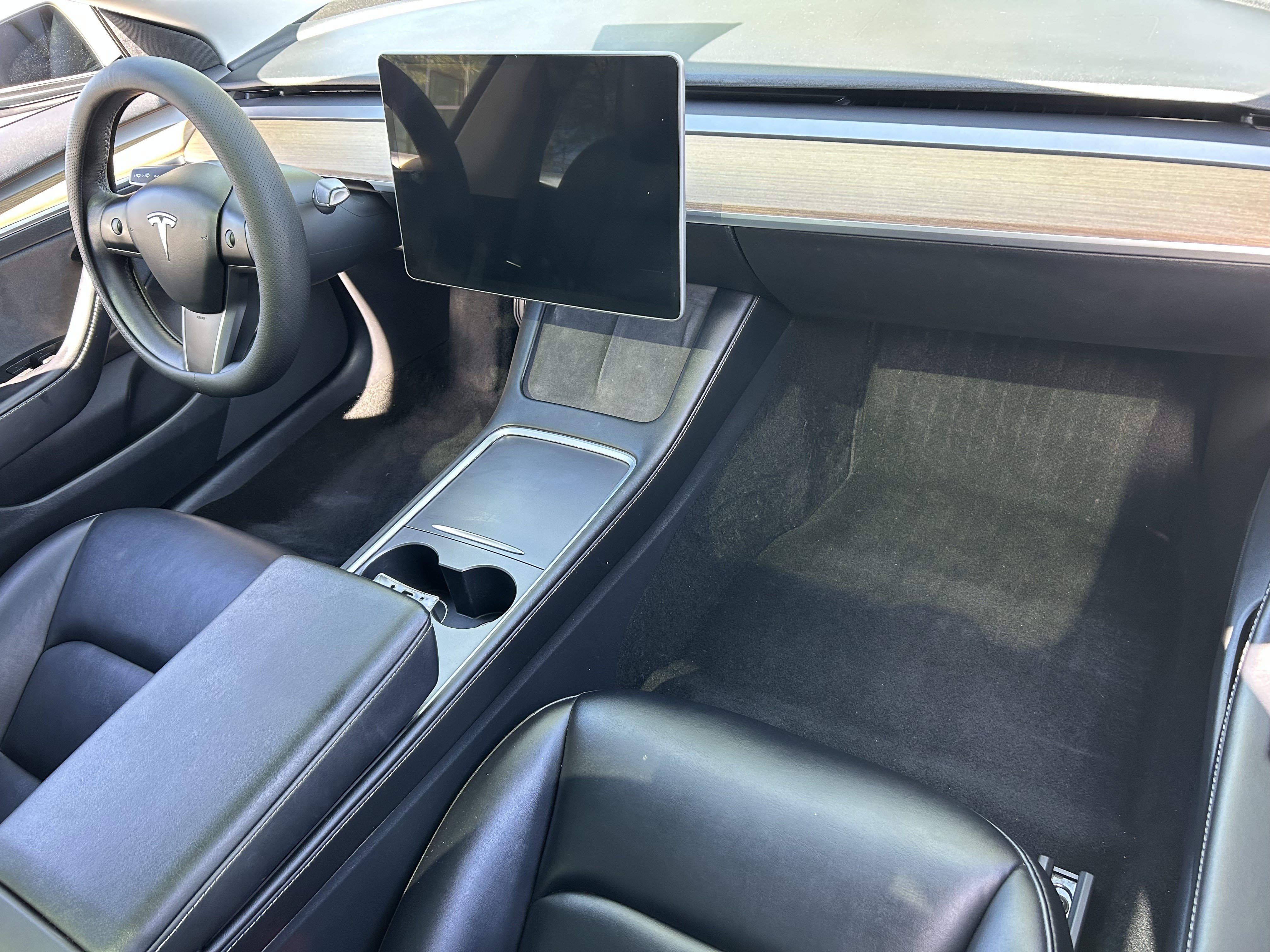 Used 2022 Tesla Model 3 Standard Range RWD image 9