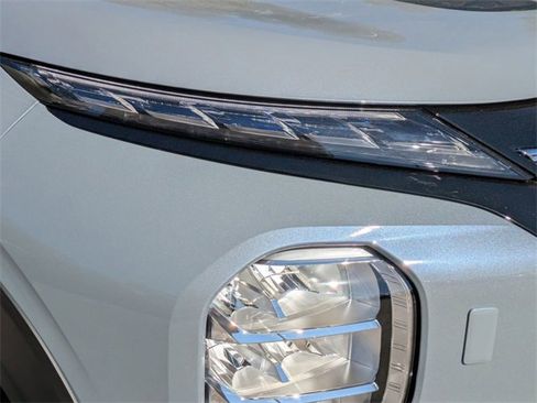 New 2026 Mitsubishi Outlander Trail Edition image 10