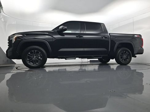 Used 2025 Toyota Tundra SR5 w/ SR5 Convenience Package AWD/4WD image 41