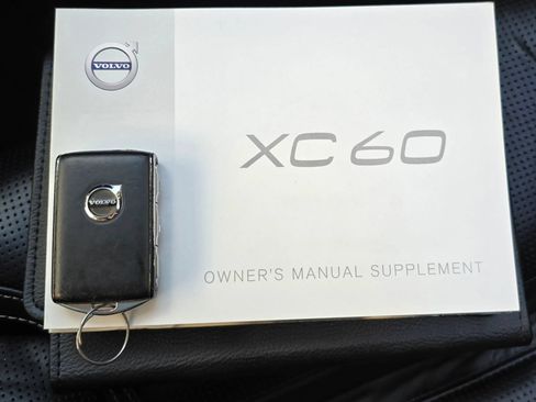 Used 2018 Volvo XC60 T6 Inscription w/ Luxury Seat Package AWD/4WD image 57