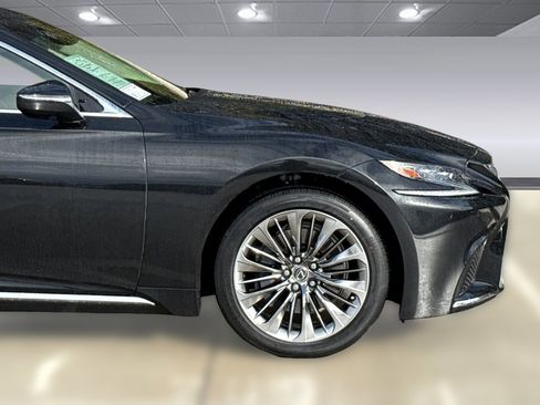 Used 2018 Lexus LS 500h w/ Luxury Package RWD image 34