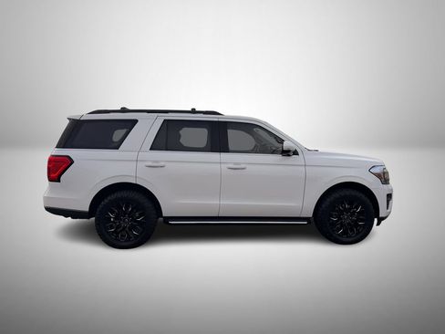 Used 2023 Ford Expedition XLT AWD/4WD image 5
