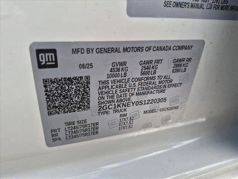 Used 2025 Chevrolet Silverado 2500 LT w/ Convenience Package AWD/4WD image 15