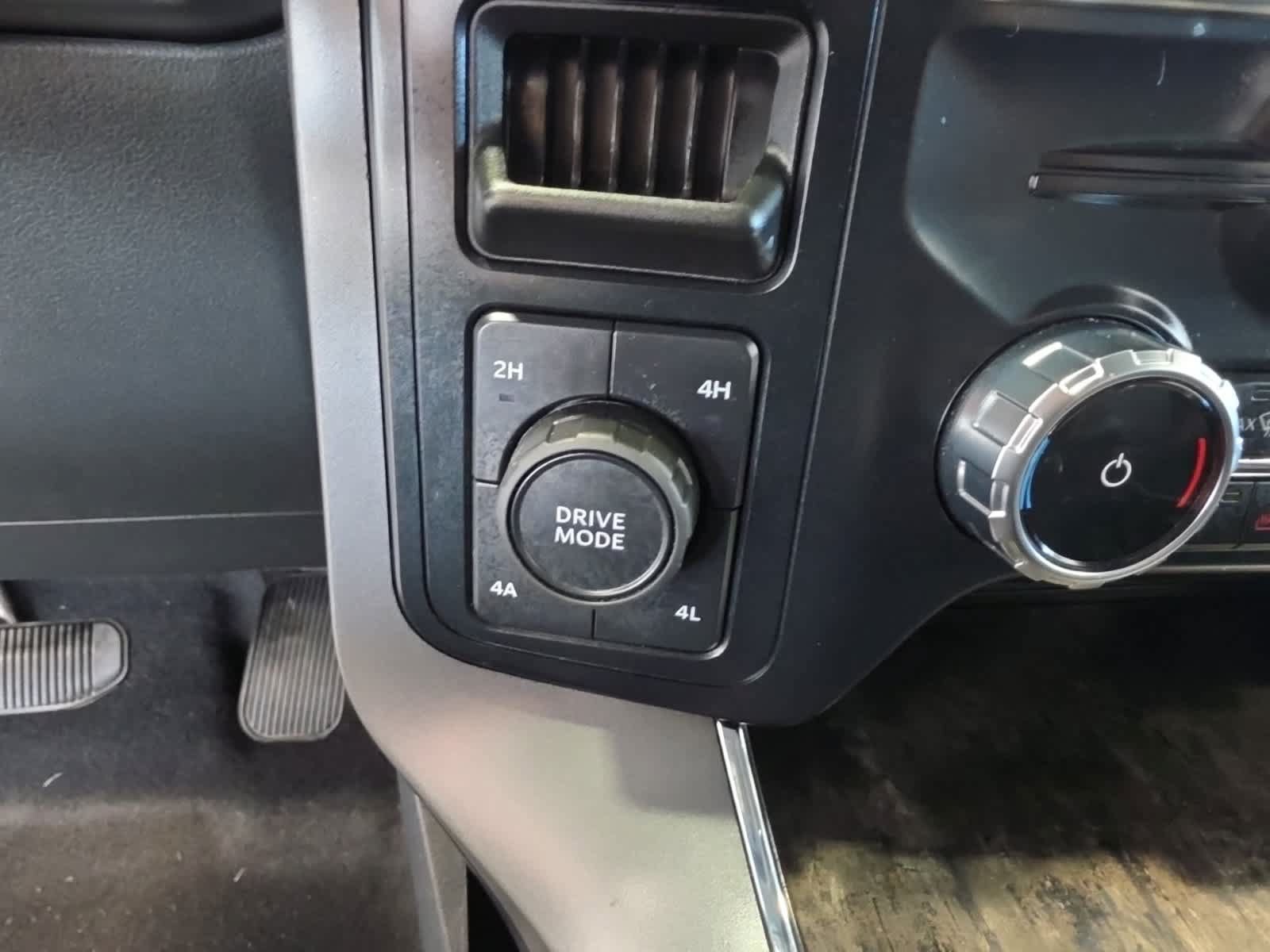 Used 2023 Ford F150 Lariat w/ Equipment Group 502A High AWD/4WD image 38