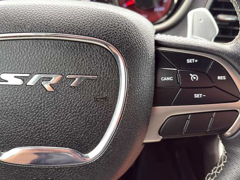 Used 2018 Dodge Challenger SRT Hellcat RWD image 15