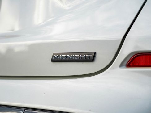 Used 2024 Nissan Murano SV w/ SV Midnight Edition Package image 10