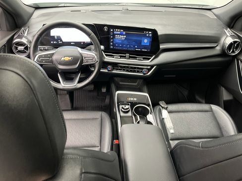 Used 2026 Chevrolet Equinox LT w/ Convenience Package II AWD/4WD image 4
