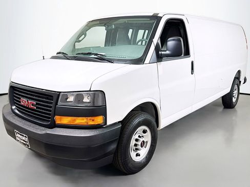 New 2026 GMC Savana 3500 Extended RWD image 1