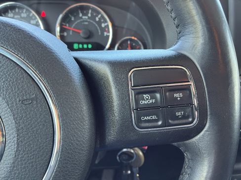 Used 2018 Jeep Wrangler Unlimited Sport w/ Connectivity Group AWD/4WD image 27