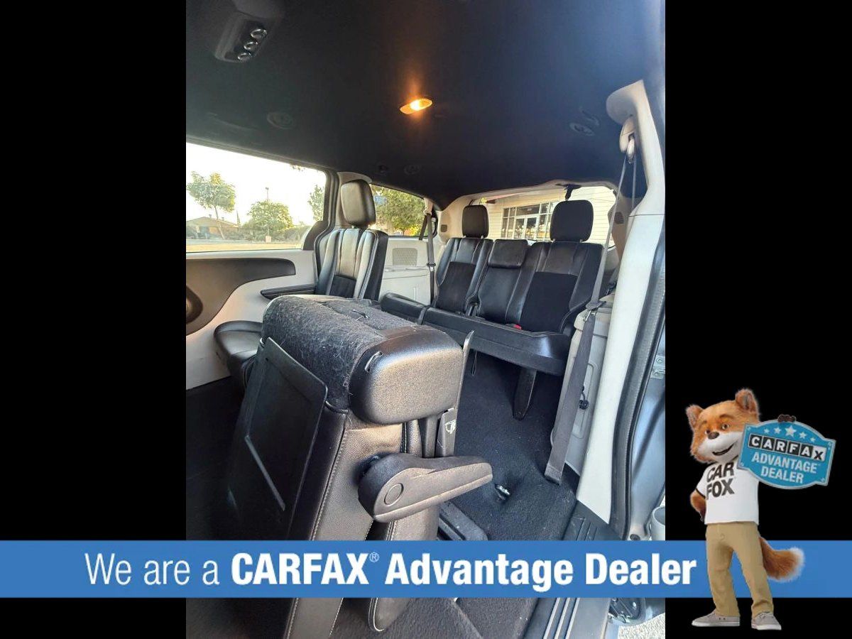 Used 2018 Dodge Grand Caravan SXT FWD image 40