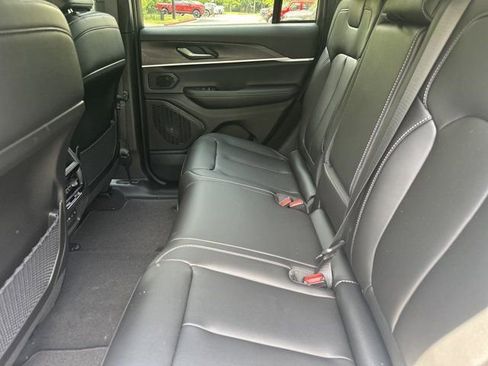 New 2026 Jeep Grand Cherokee Limited RWD image 18