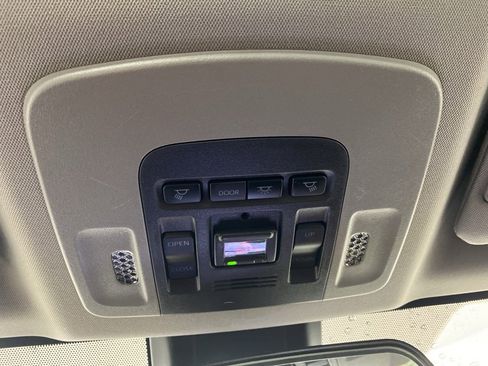 Used 2023 Toyota Camry SE image 26