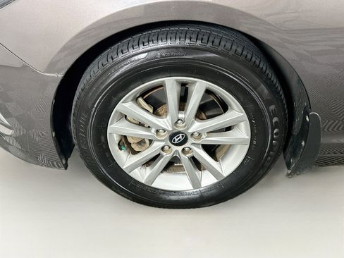 Used 2017 Hyundai Sonata SE FWD image 11