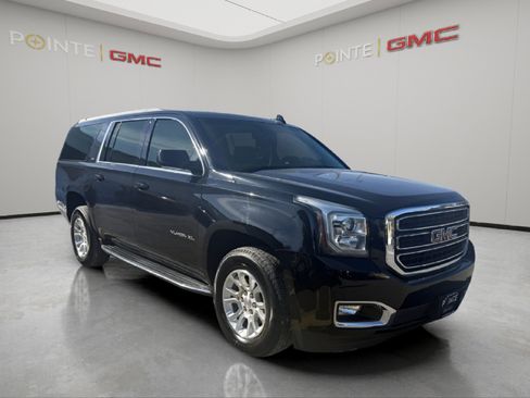 Used 2019 GMC Yukon XL SLT image 1