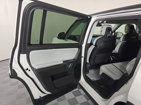 Used 2023 Rivian R1S Adventure image 16