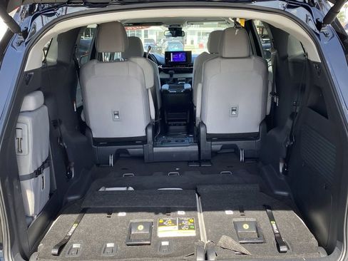 Certified 2026 Toyota Sienna LE FWD image 20