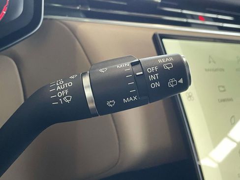 New 2026 Land Rover Range Rover Sport Dynamic SE AWD/4WD image 39