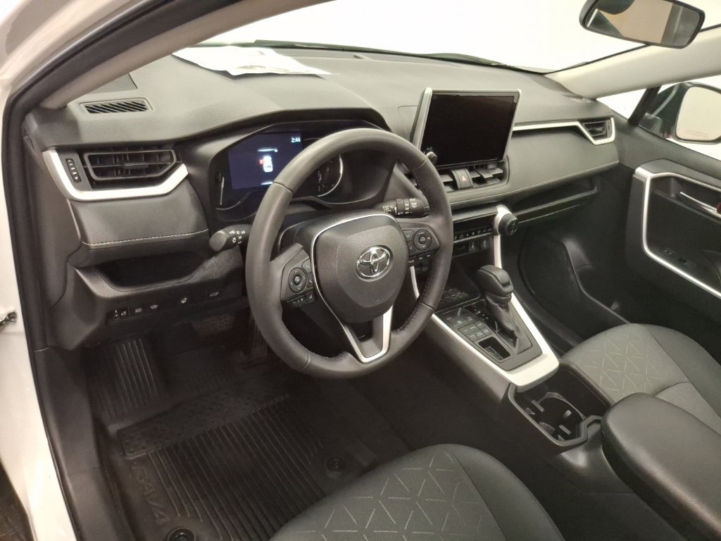 Used 2023 Toyota RAV4 XLE w/ Convenience Package AWD/4WD image 18