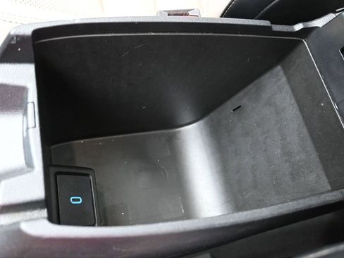 Used 2020 Ford Escape SE Sport image 23