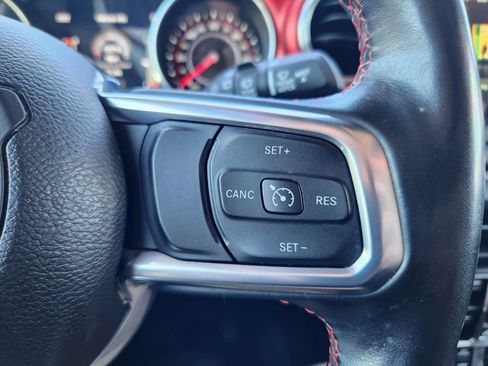 Used 2021 Jeep Wrangler Unlimited Rubicon w/ Xtreme Recon 35" Tire Package AWD/4WD image 28