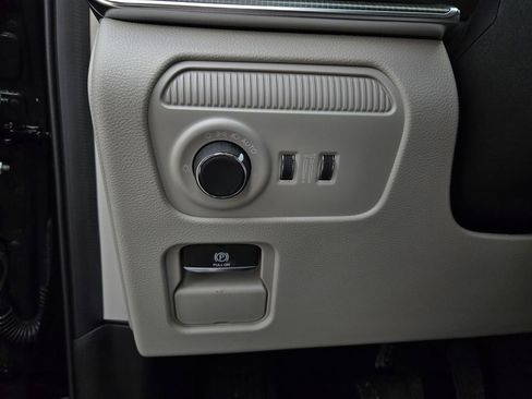 New 2026 Jeep Grand Wagoneer Summit w/ Rear Seat Video Group I AWD/4WD image 12