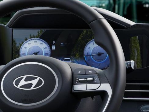 New 2026 Hyundai Elantra Limited FWD image 14