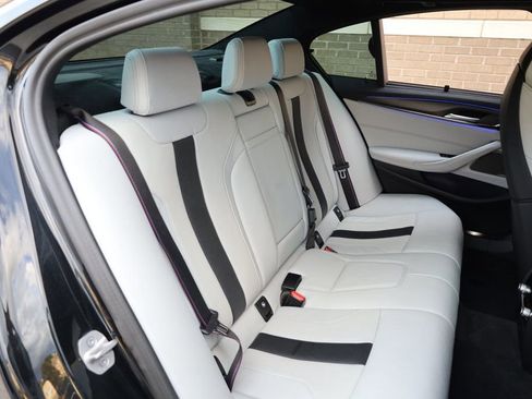 Used 2022 BMW M5 w/ Competition Package image 25