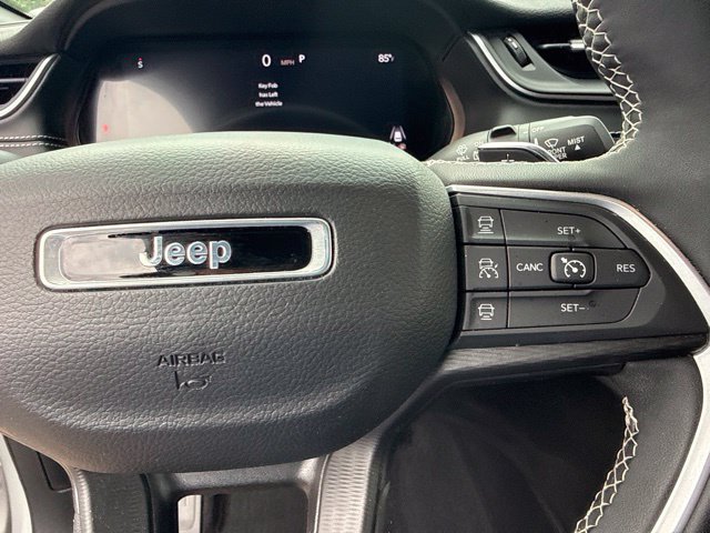 Used 2023 Jeep Grand Cherokee Altitude AWD/4WD image 35
