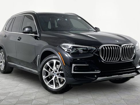 Certified 2022 BMW X5 xDrive40i w/ Premium Package AWD/4WD image 4
