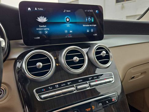 Used 2022 Mercedes-Benz GLC 300 4MATIC image 25