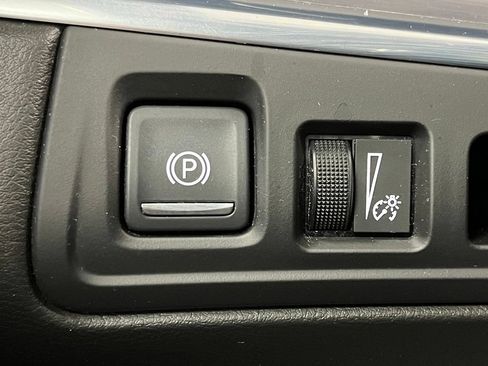 Used 2019 Cadillac XT5 Premium Luxury AWD/4WD image 29