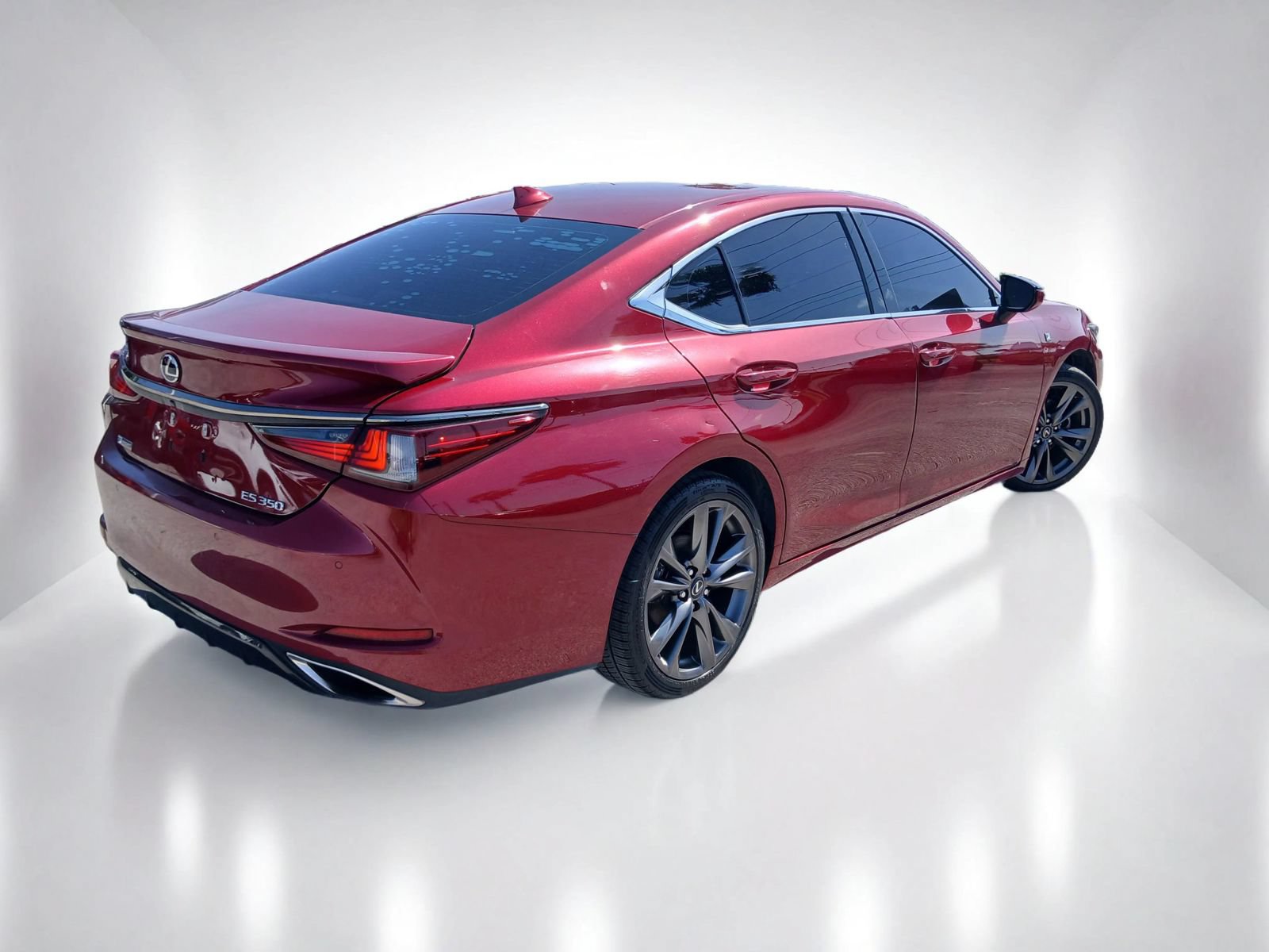 Used 2020 Lexus ES 350 F Sport w/ Accessory Package FWD image 3