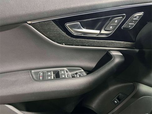 Used 2017 Audi Q7 2.0T Premium Plus w/ Premium Plus Package image 19